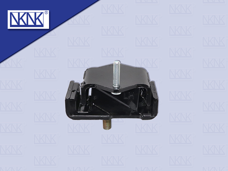 ลูกยางแท่นเครื่องหน้า UD เควสเตอร์ RKE150 LH NKN