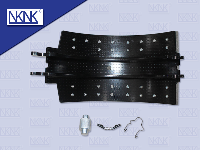 ก้ามเบรคหลัง NS UD เควสเตอร์ CWE 370HP 8''+ผ้า เหล็กเหนียว เบรคแห้ง 28 รู + ลูกกลิ้ง