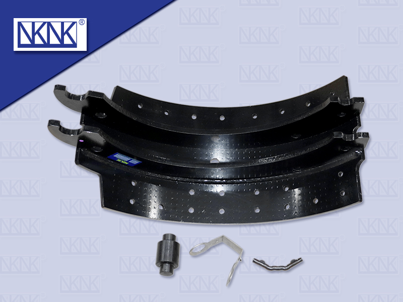 ก้ามเบรคหน้า NS UD เควสเตอร์ CWE370 7'' NO.ผ้า เหล็กเหนียว เบรคแห้ง 28 รู + ลูกกลิ้ง