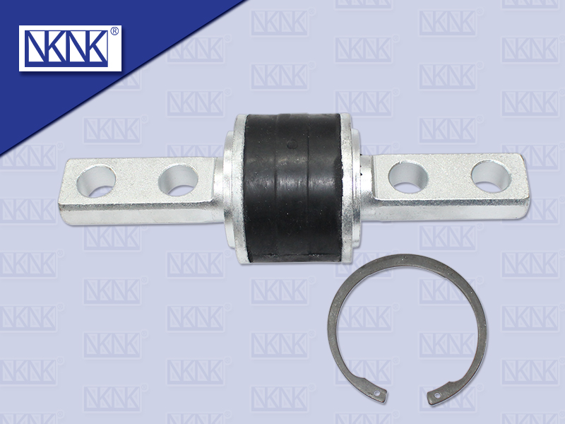 ลูกหมากเพลาแท่น NS UD เควสเตอร์ CWE370 4 รู (NKN)