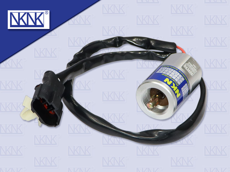 ไมค์ไฟฟ้า IS 6HE1กลม 3 ขาปลั๊กเหลี่ยม 2 เขี้ยว 