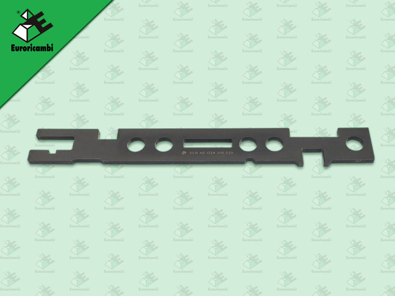 แผ่นเหล็กบังคับก้ามปูเกียร์ ZF 330-360 1 ถอย 5 รู