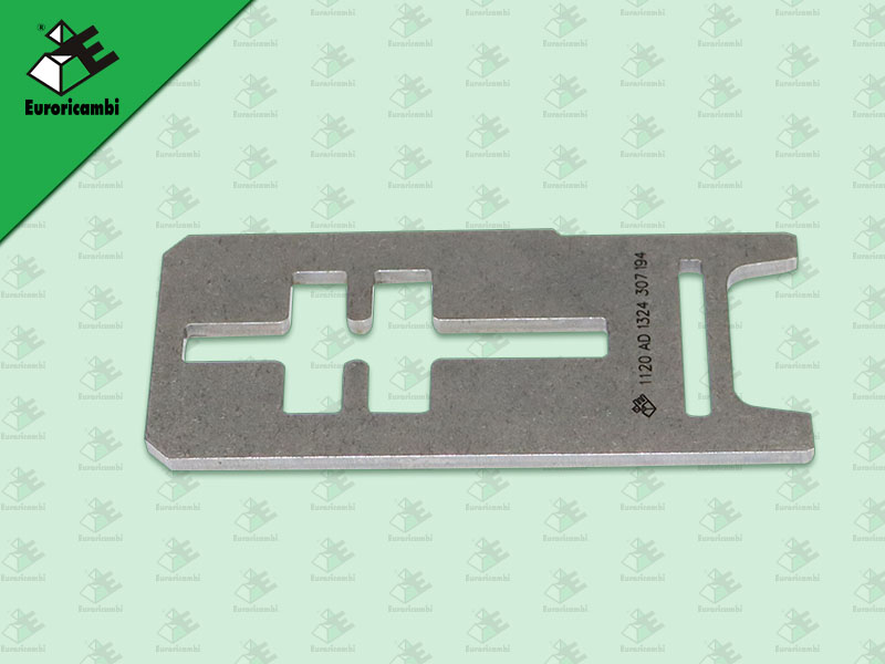 แผ่นเหล็กบังคับตัวเข้าเกียร์ IS ZF 330 360 2 ร่อง