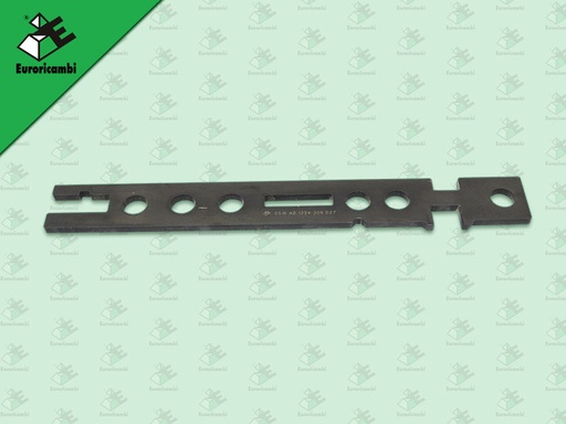 [95.53.5708] แผ่นเหล็กบังคับก้ามปูเกียร์ ZF 330-360 4-5 6 รู